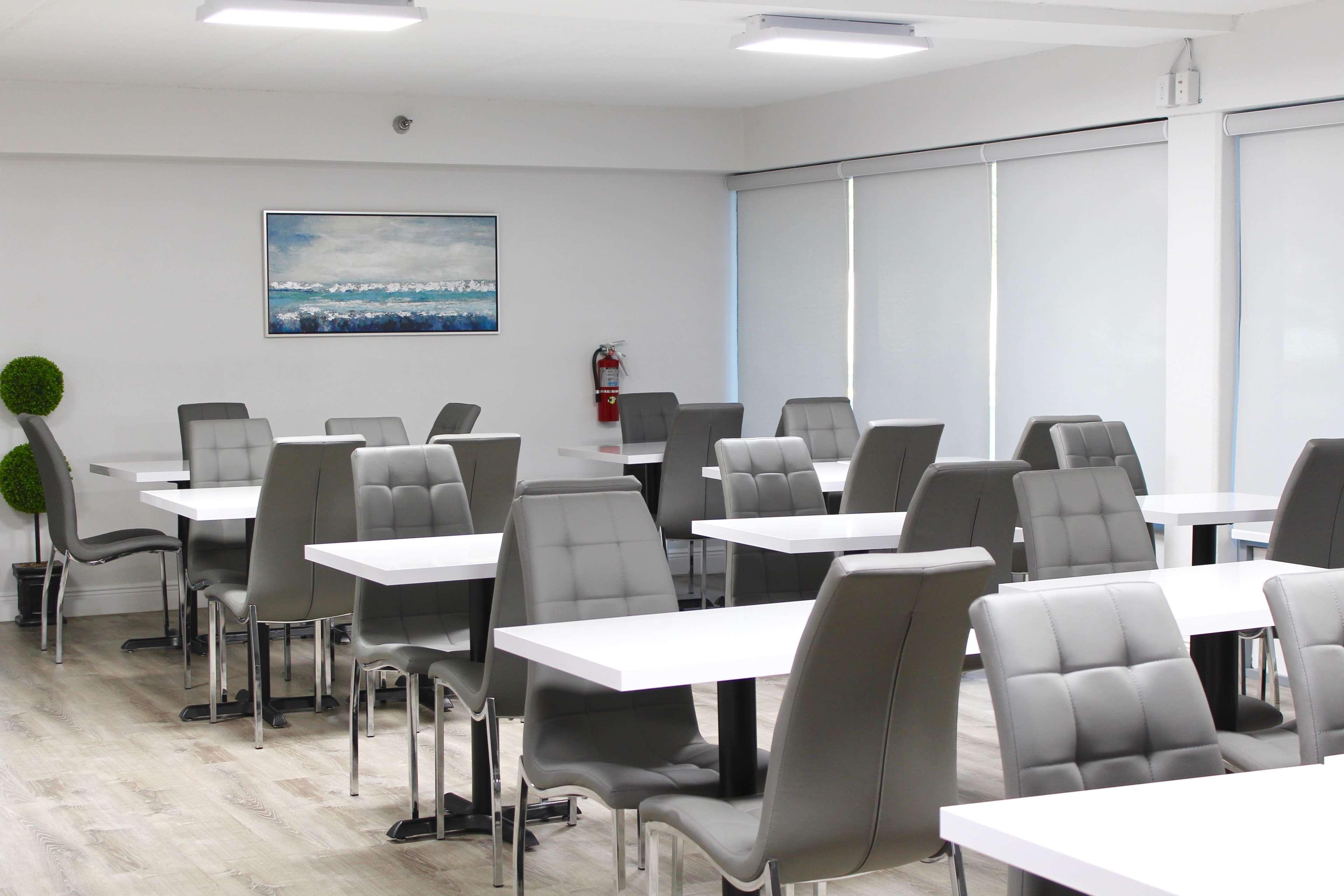 Home 1 Suites Extended Stay - Kissimmee Bagian luar foto