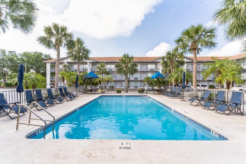 Home 1 Suites Extended Stay - Kissimmee Bagian luar foto