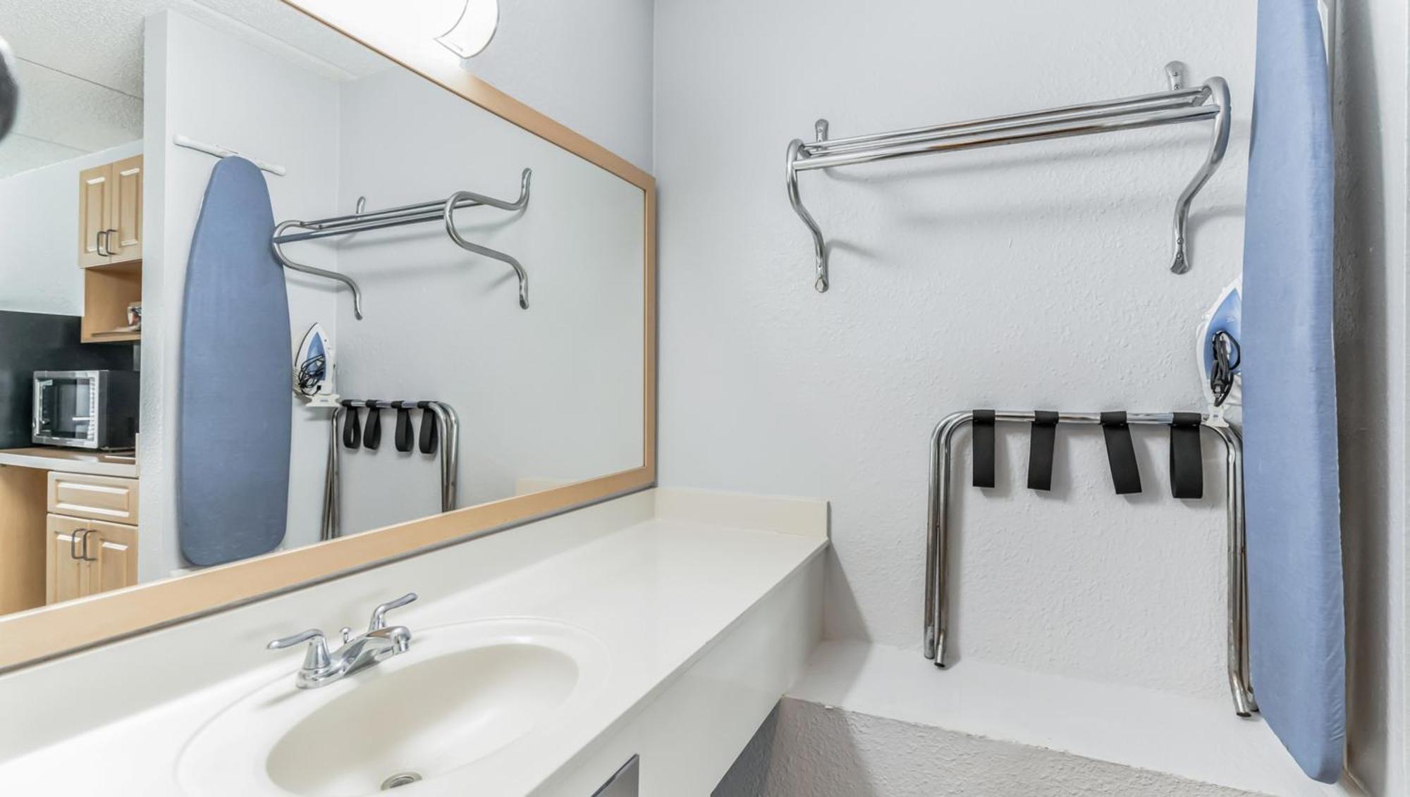 Home 1 Suites Extended Stay - Kissimmee Bagian luar foto