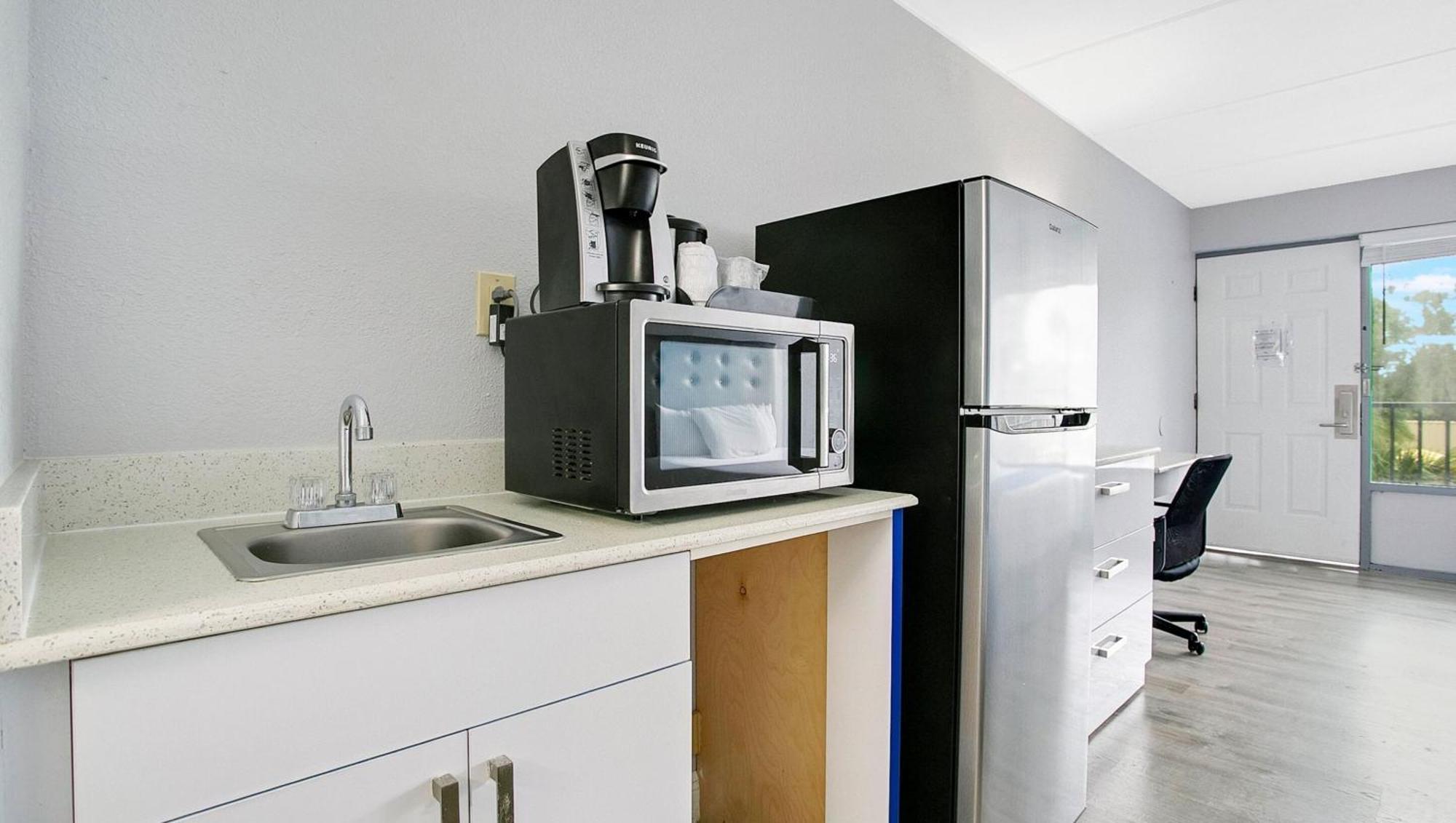 Home 1 Suites Extended Stay - Kissimmee Bagian luar foto