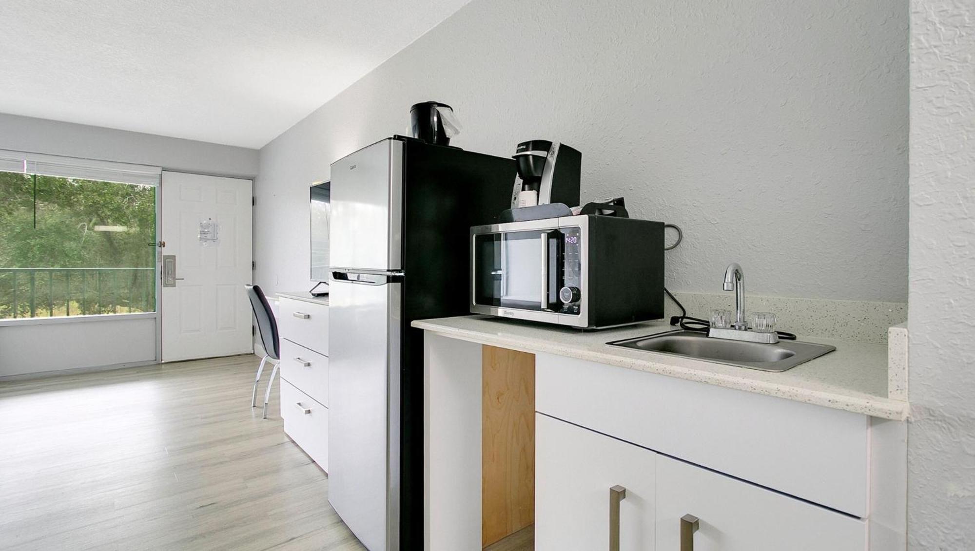 Home 1 Suites Extended Stay - Kissimmee Bagian luar foto
