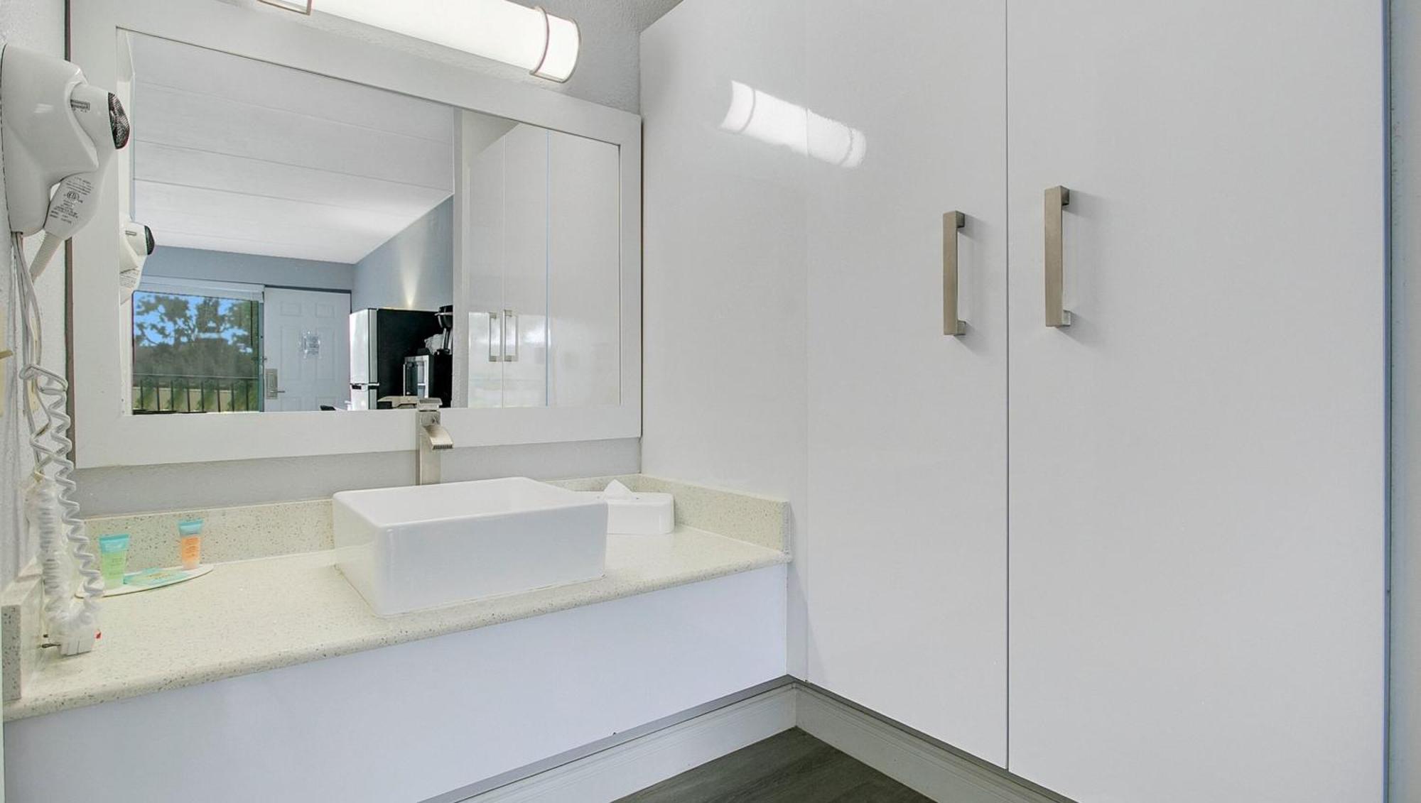 Home 1 Suites Extended Stay - Kissimmee Bagian luar foto